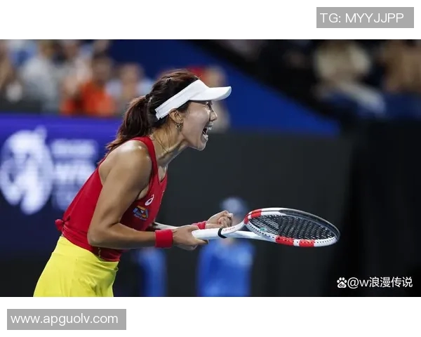 深入探讨成都网球队不同配合策略的优势与不足分析 深入探讨成都网球队不同配合策略的优势与不足分析