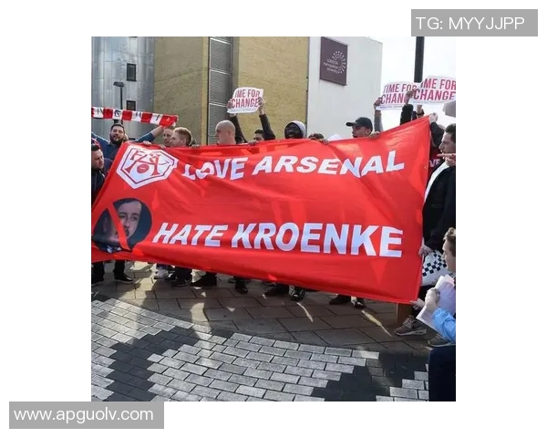 成都网球队荣登网球状态排行榜第二名欧冠足球赛事引发热议